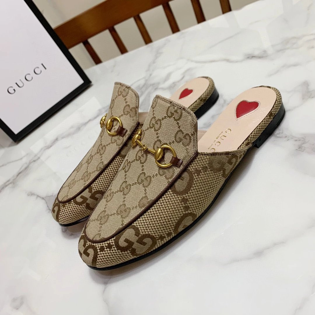 G*u*i mule slides