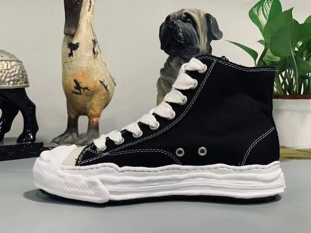 mmy sneaker 0082