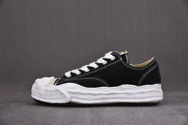 mmy sneaker 002