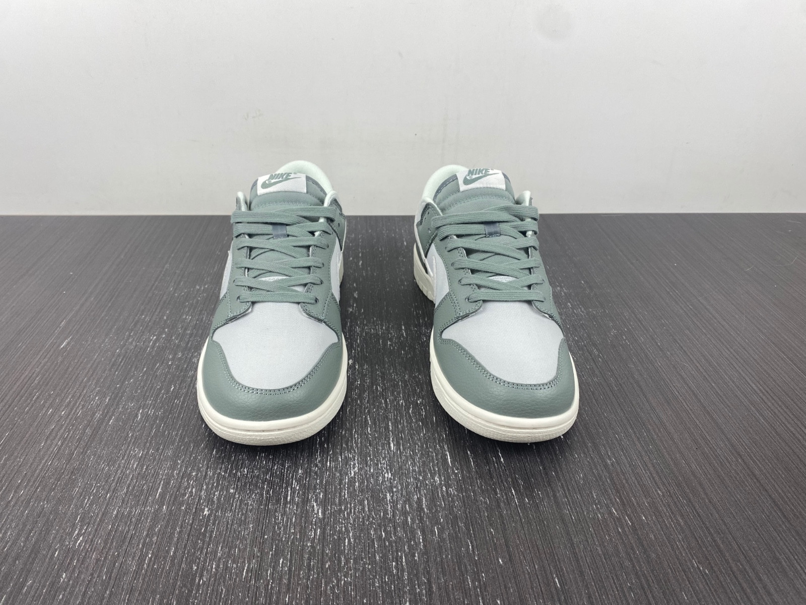 nike dunk low mica green men