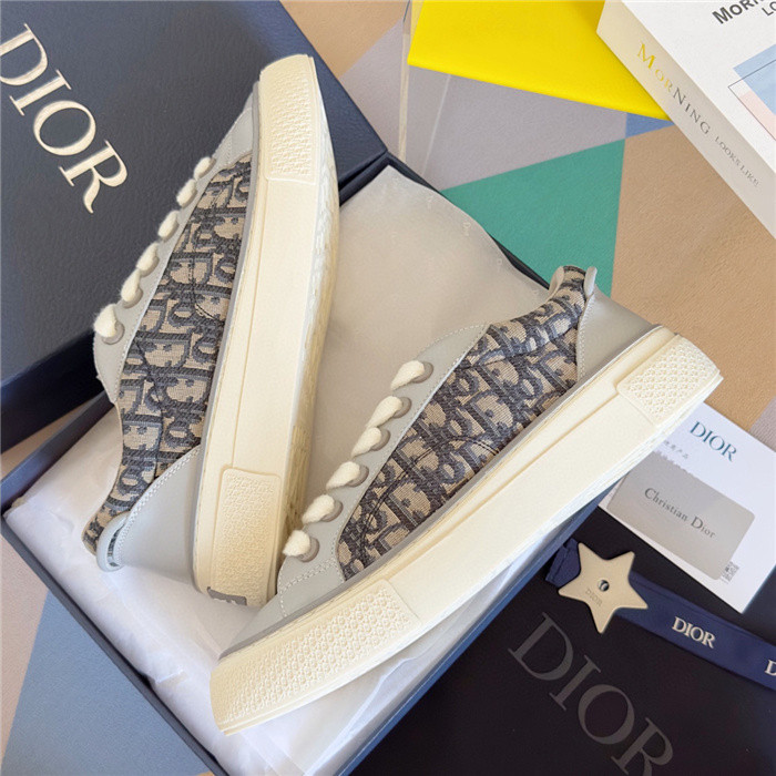 D*or b33 sneaker