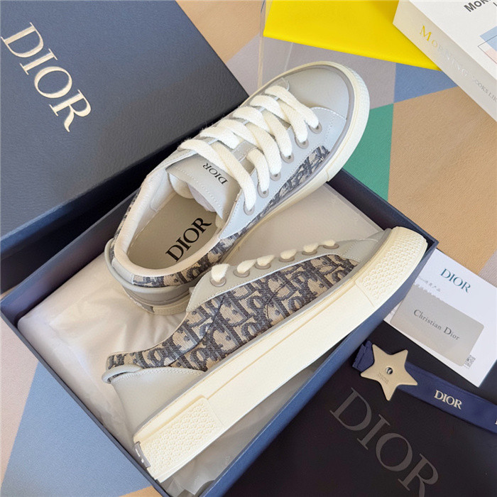 D*or b33 sneaker