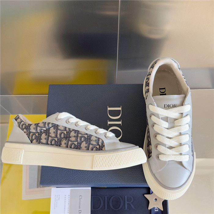 D*or b33 sneaker