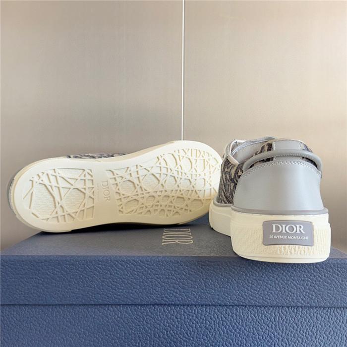 D*or b33 sneaker