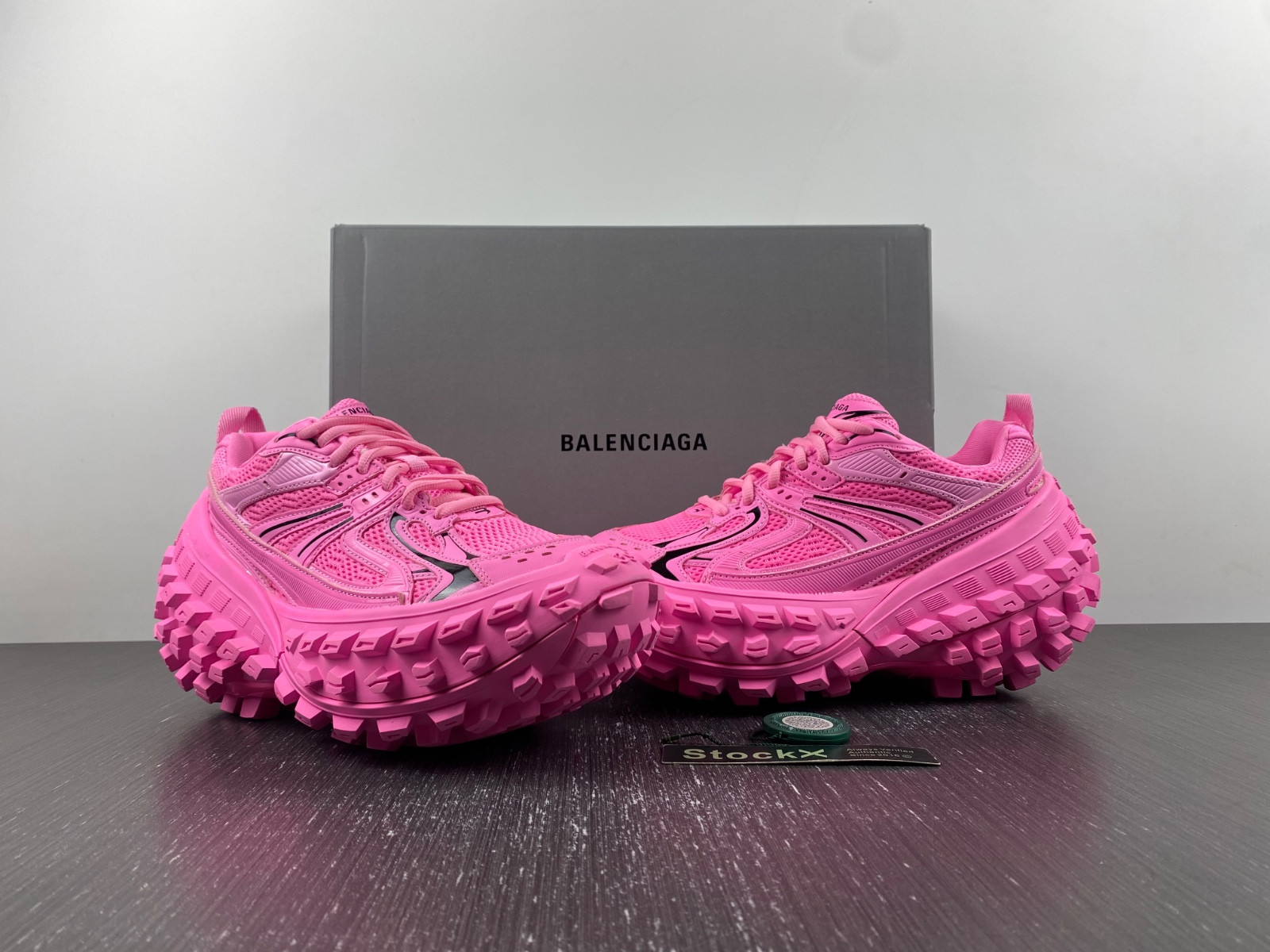 Ba*len*cia*ga defender sneaker