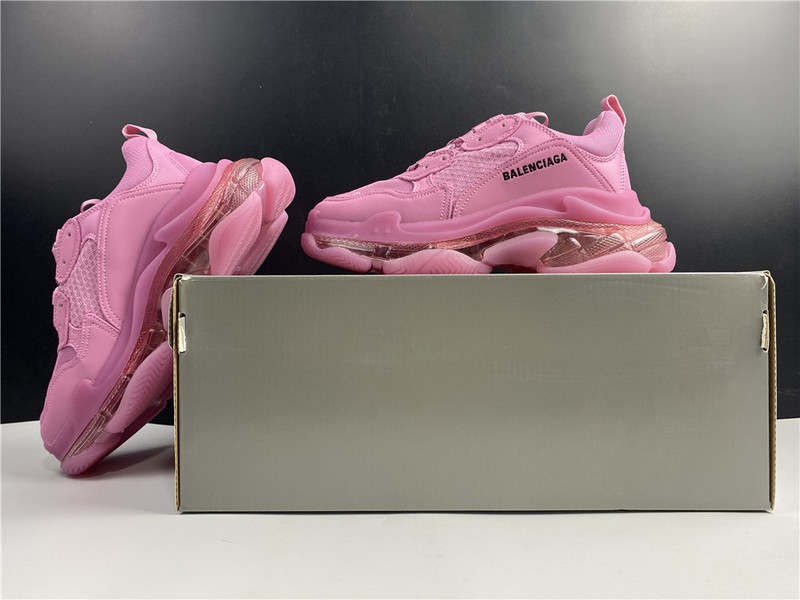 Ba*len*cia*ga triple s
