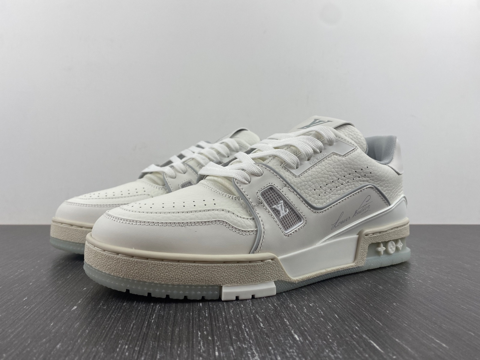 lwe sneaker