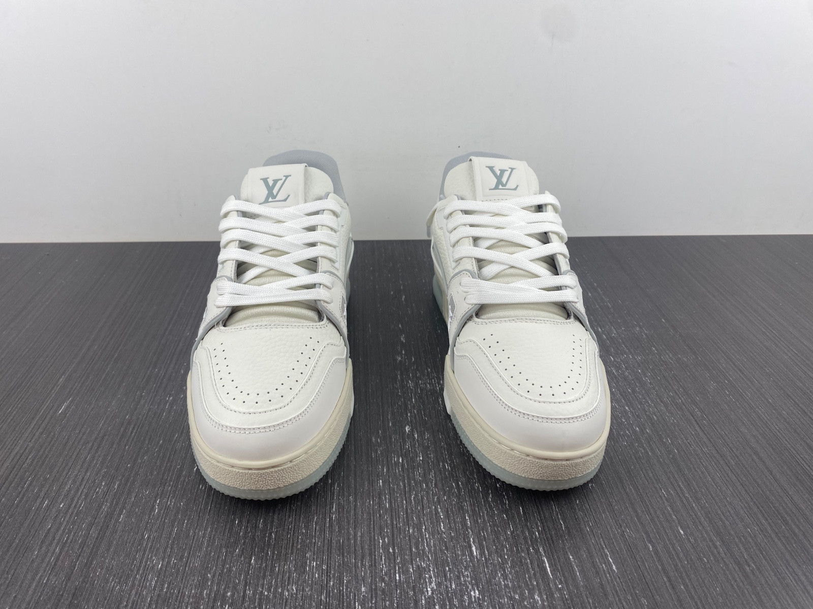 lwe sneaker
