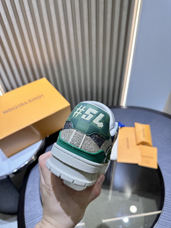 lwe sneaker