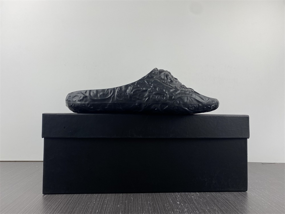 versece slipper