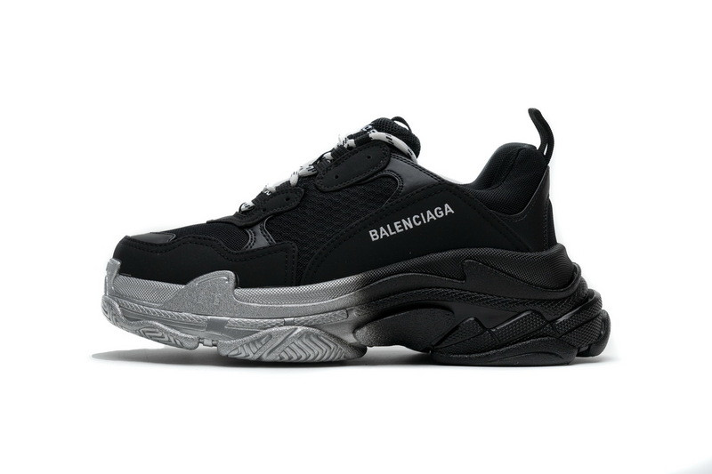 Ba*len*cia*ga triple s