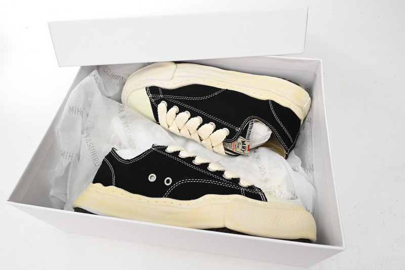 mmy sneaker 0029