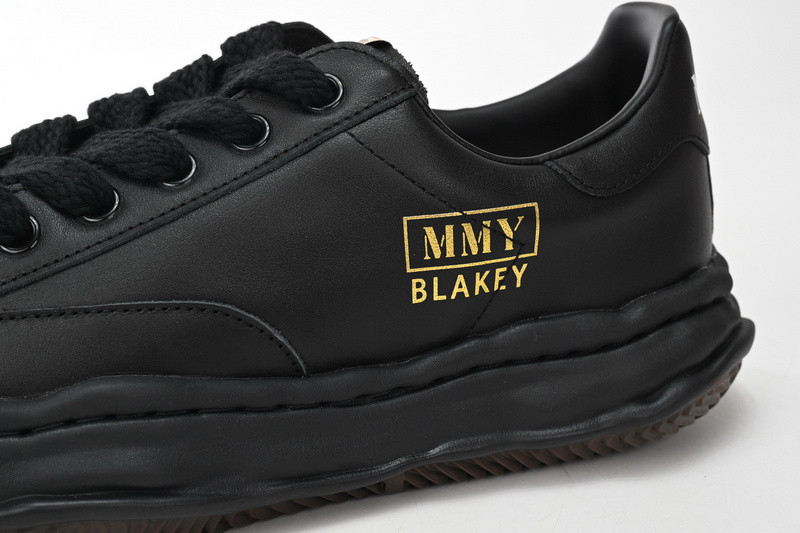 mmy sneaker 0032