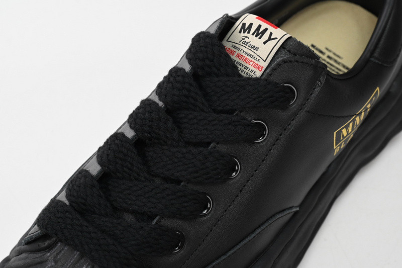 mmy sneaker 0032