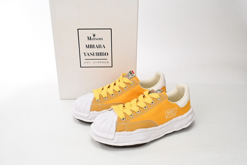 mmy sneaker 0033