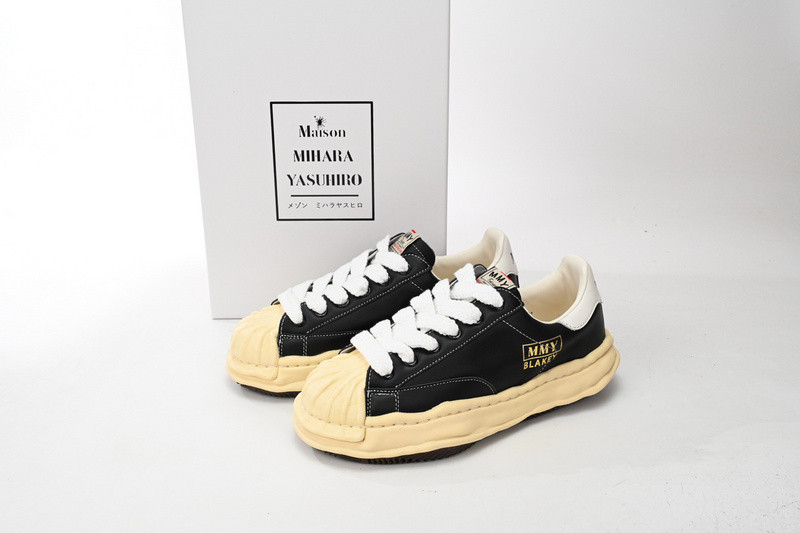 mmy sneaker 0040