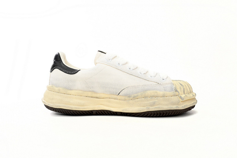 mmy sneaker 0042