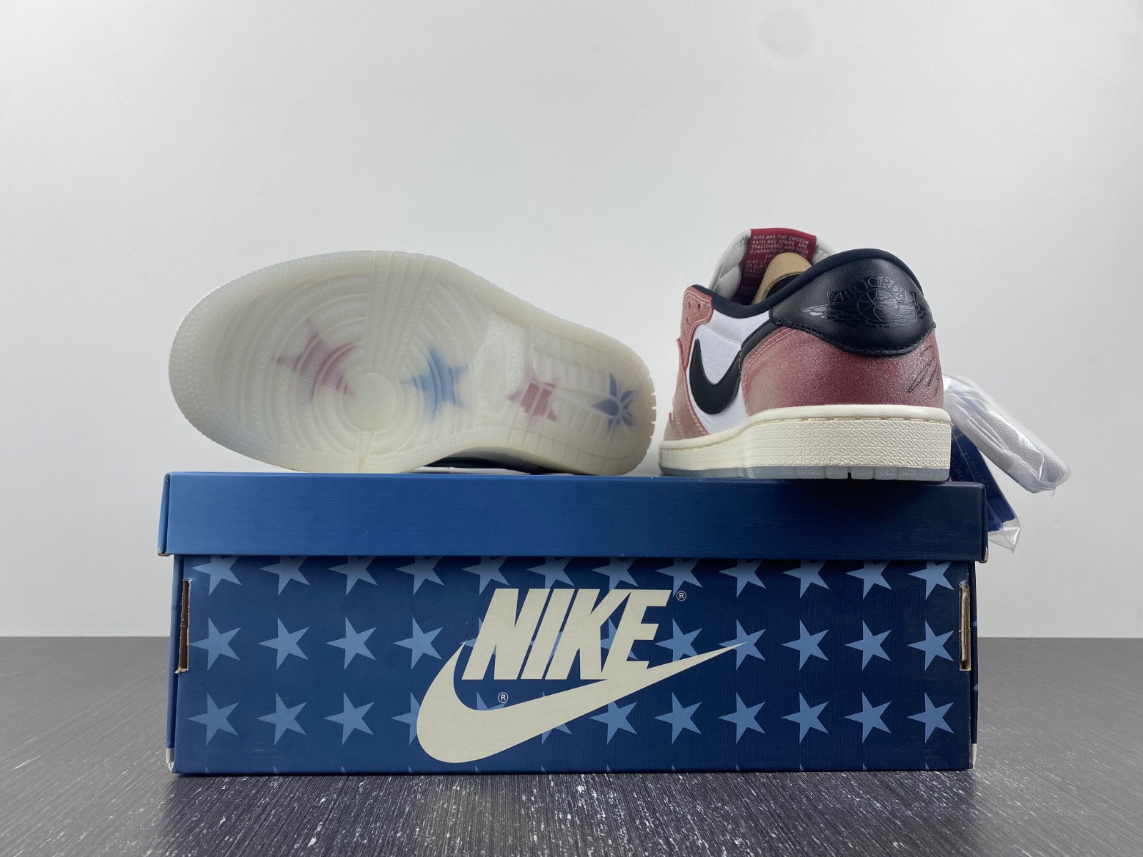 air jordan 1 low og x trophy room