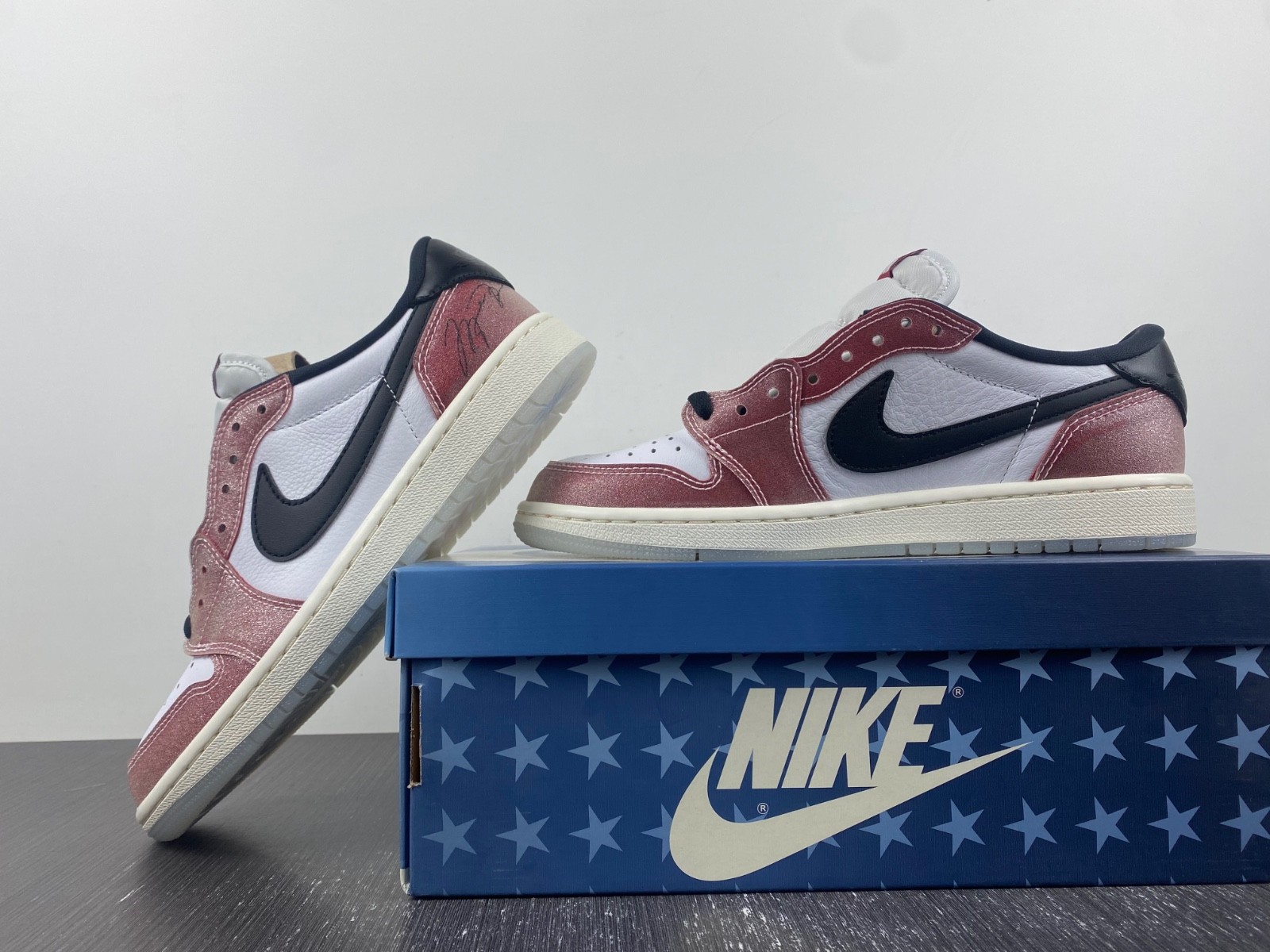 air jordan 1 low og x trophy room