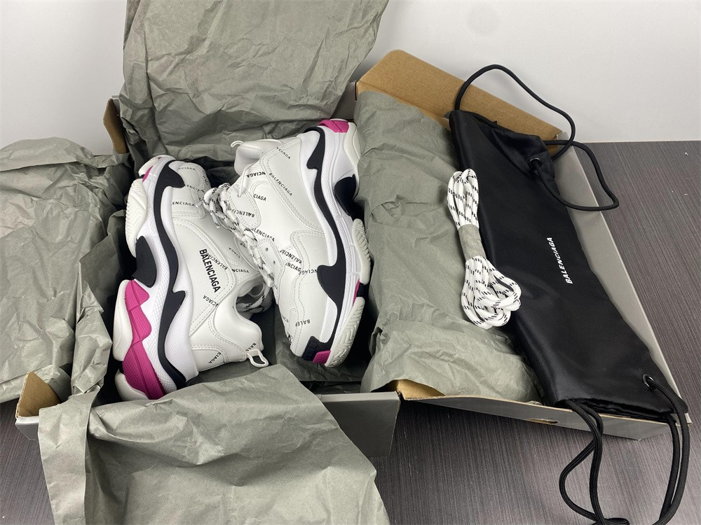 Ba*len*cia*ga sneaker triple.s allover 524039 w2fa4 9155