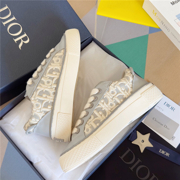 D*or b33 sneaker