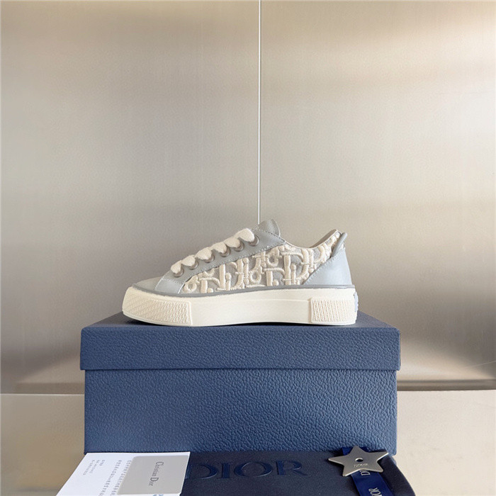 D*or b33 sneaker