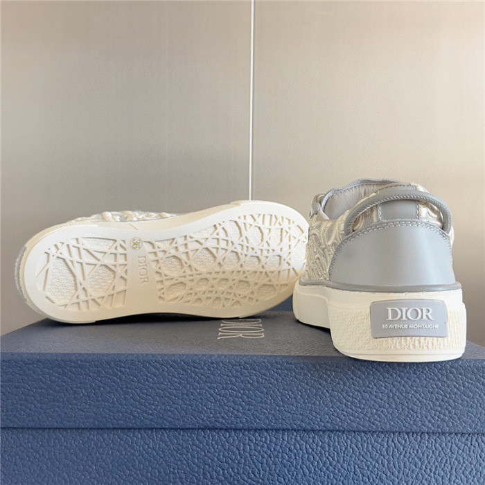 D*or b33 sneaker