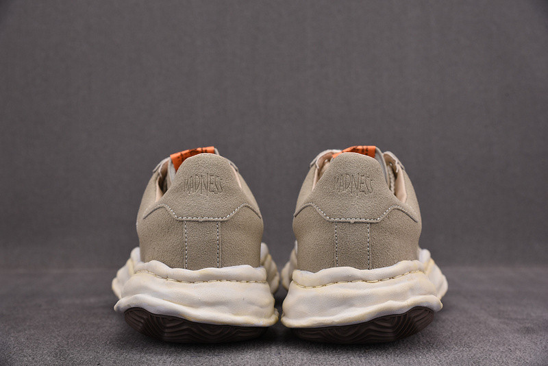 mmy sneaker 003
