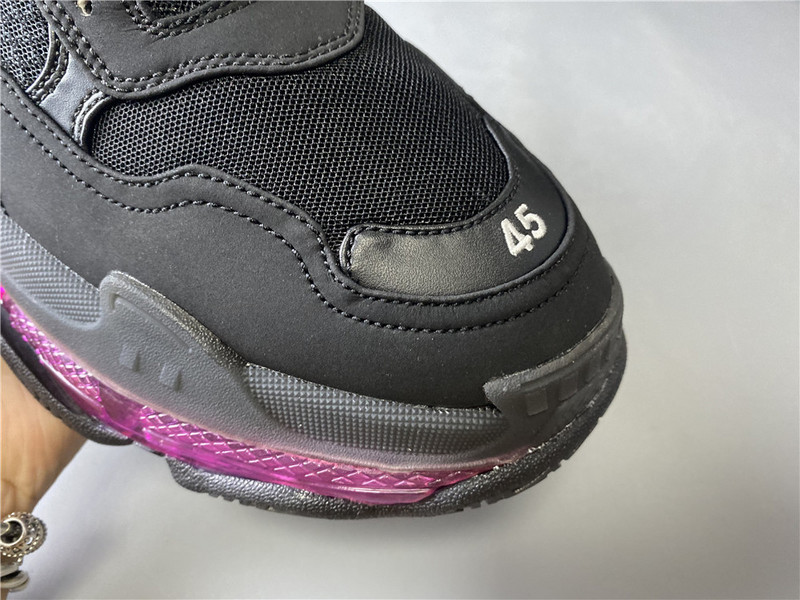 Ba*len*cia*ga triple s black sneaker