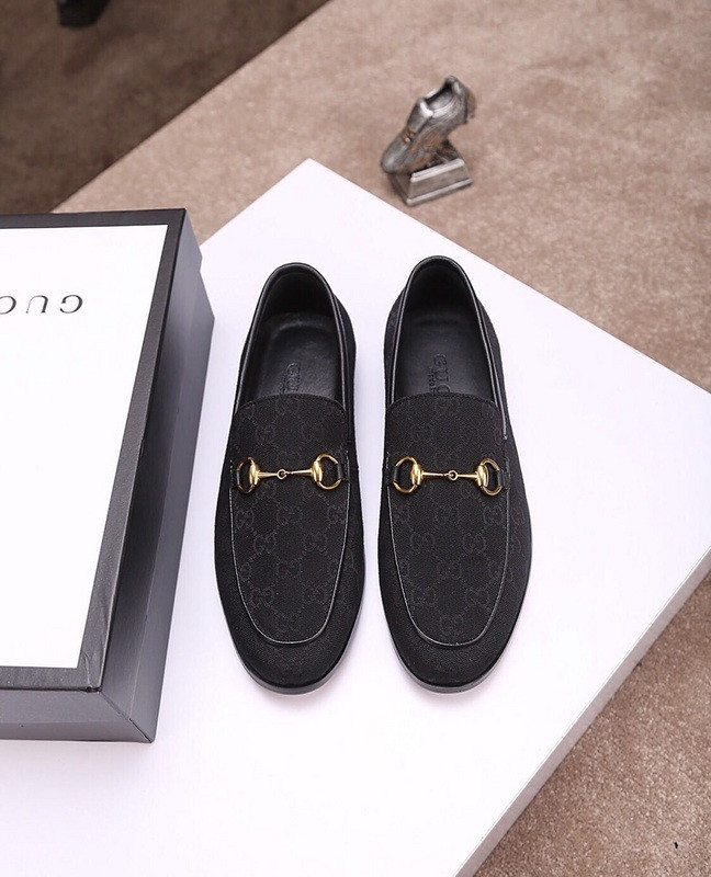 G*u*i leather shoes