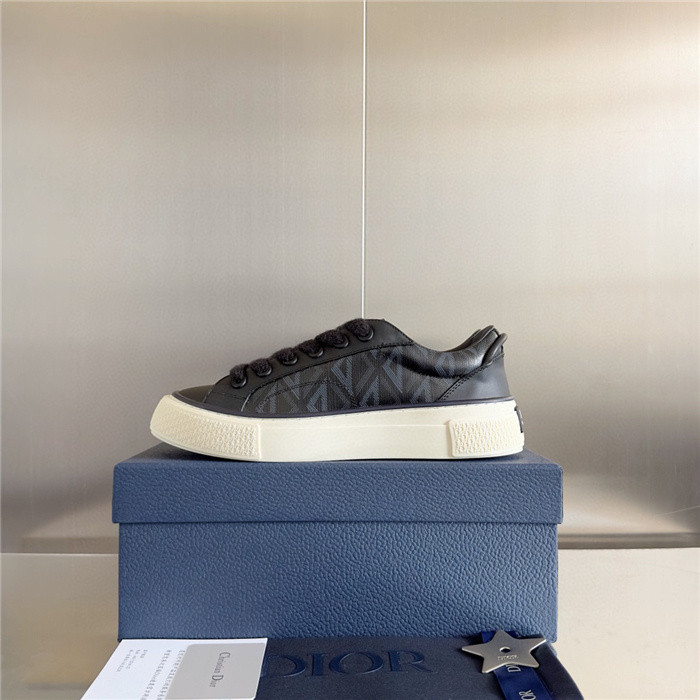 D*or b33 sneaker