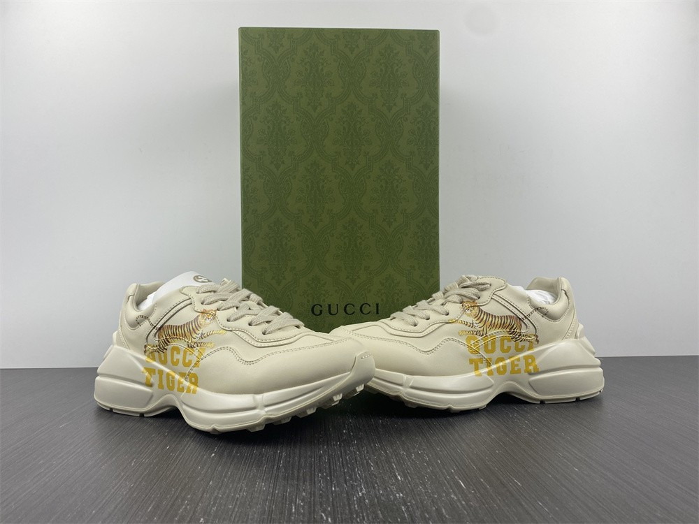 G*u*i sneaker