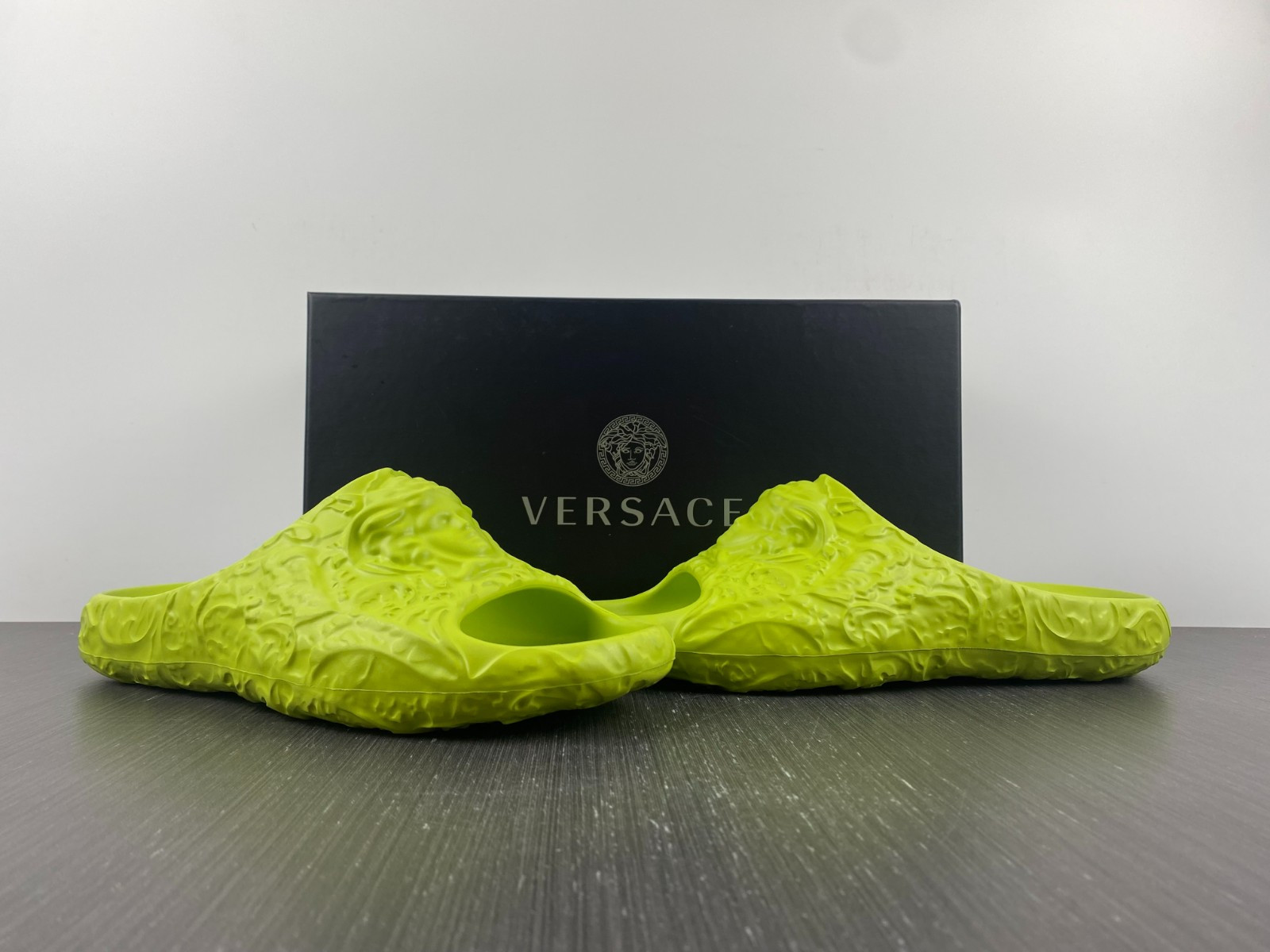 versece slipper