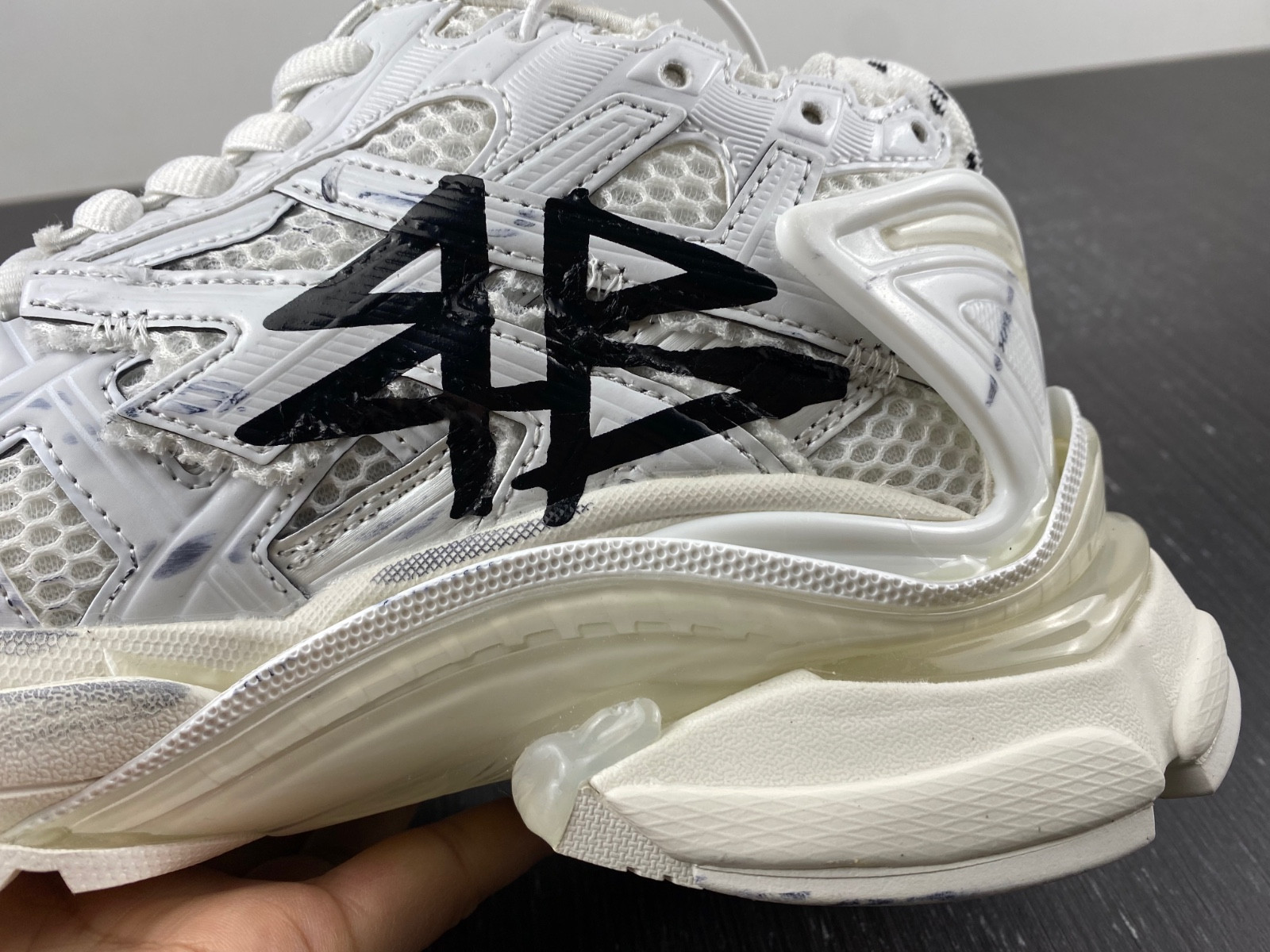 Ba*len*cia*ga runner sneaker