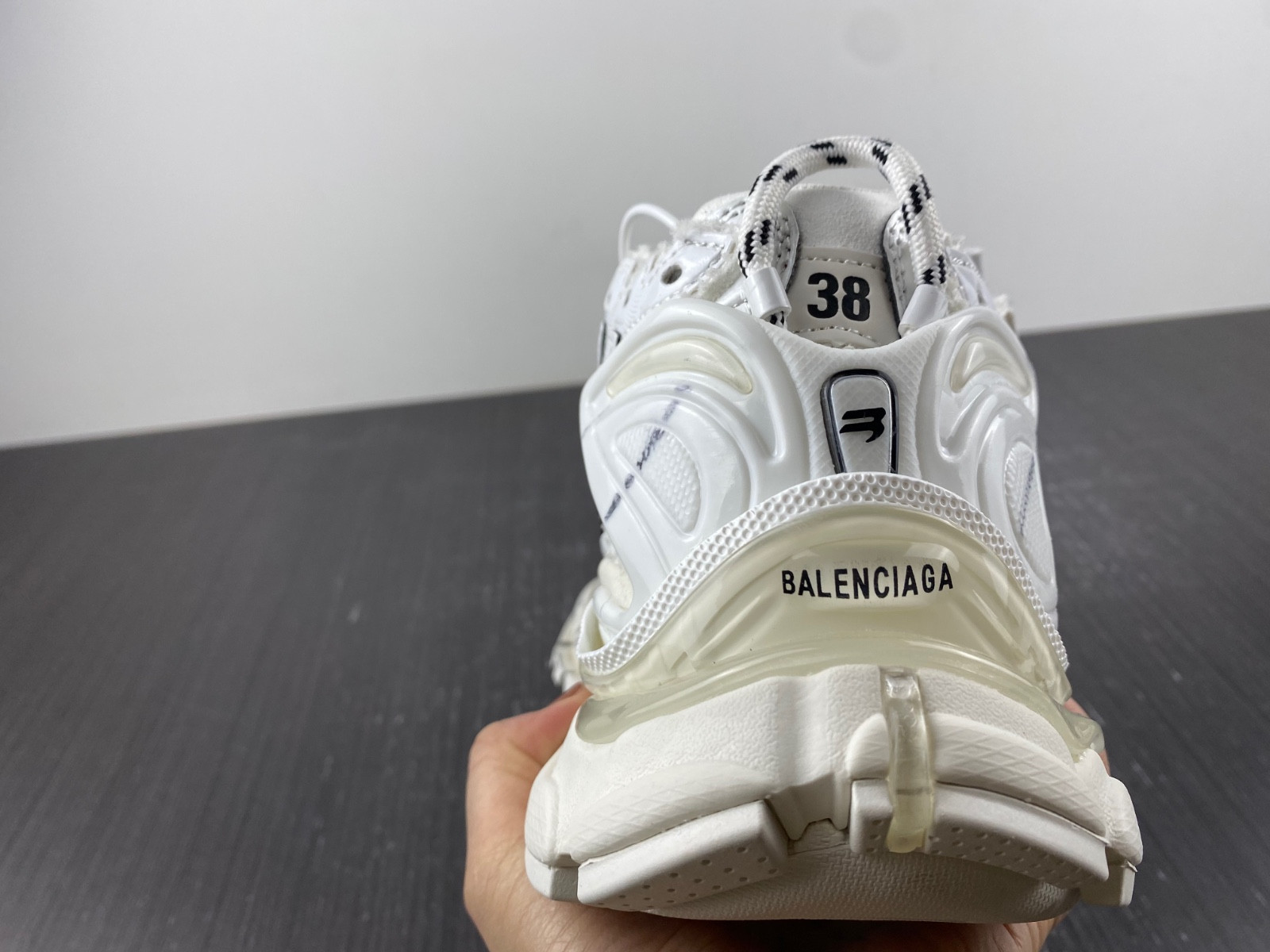 Ba*len*cia*ga runner sneaker
