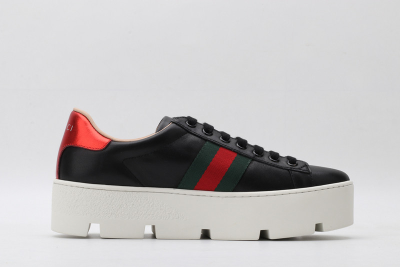 G*u*i sneaker