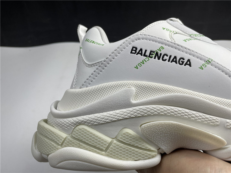 Ba*len*cia*ga triple s
