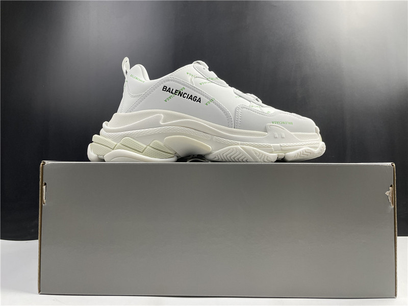 Ba*len*cia*ga triple s