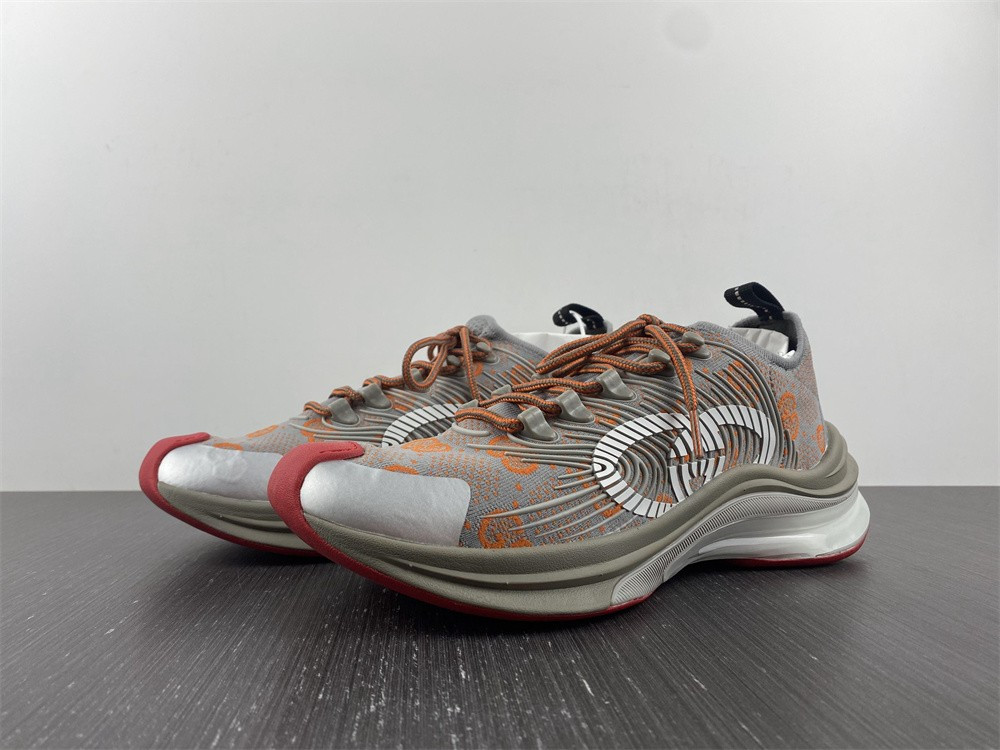 guci sneaker