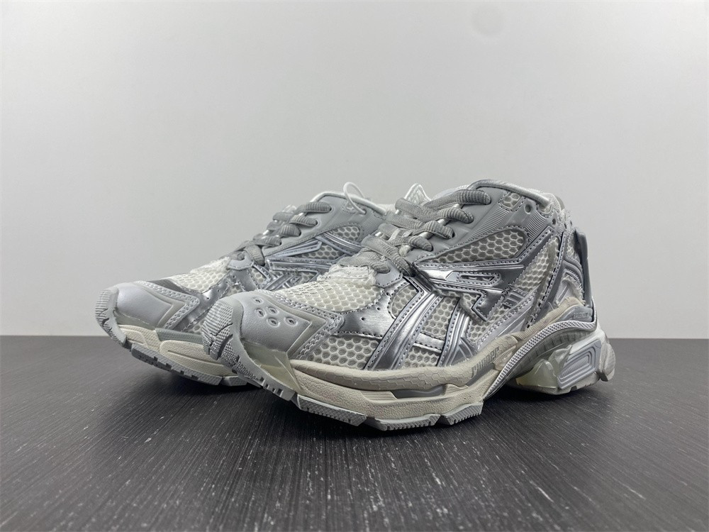 Ba*len*cia*ga runner sneaker