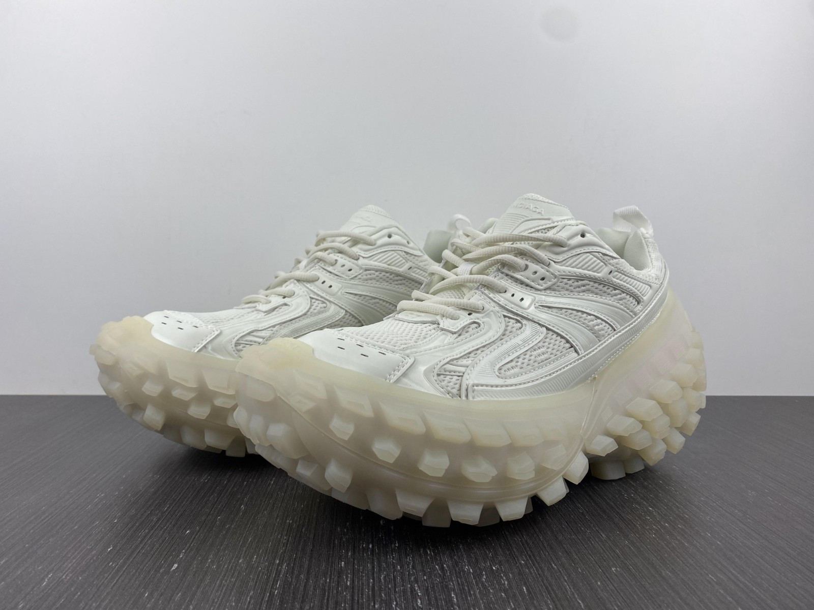 Ba*len*cia*ga defender sneaker