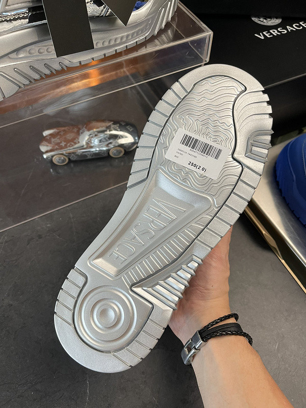 vesace sneakers