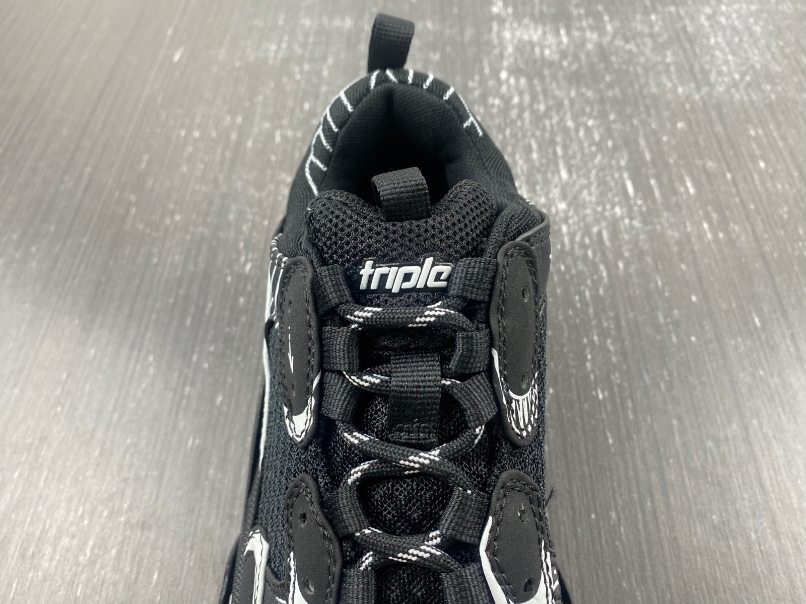 Ba*len*cia*ga triple s sketch black