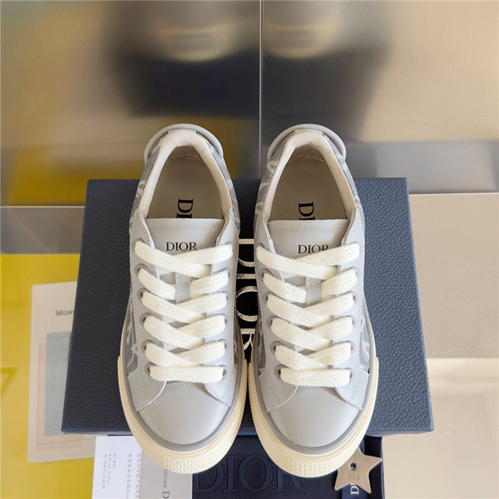 D*or b33 sneaker